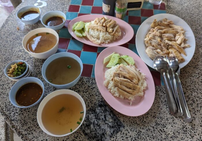 【泰國美食】Dan Chicken Rice – 軟嫩多汁的海南雞飯