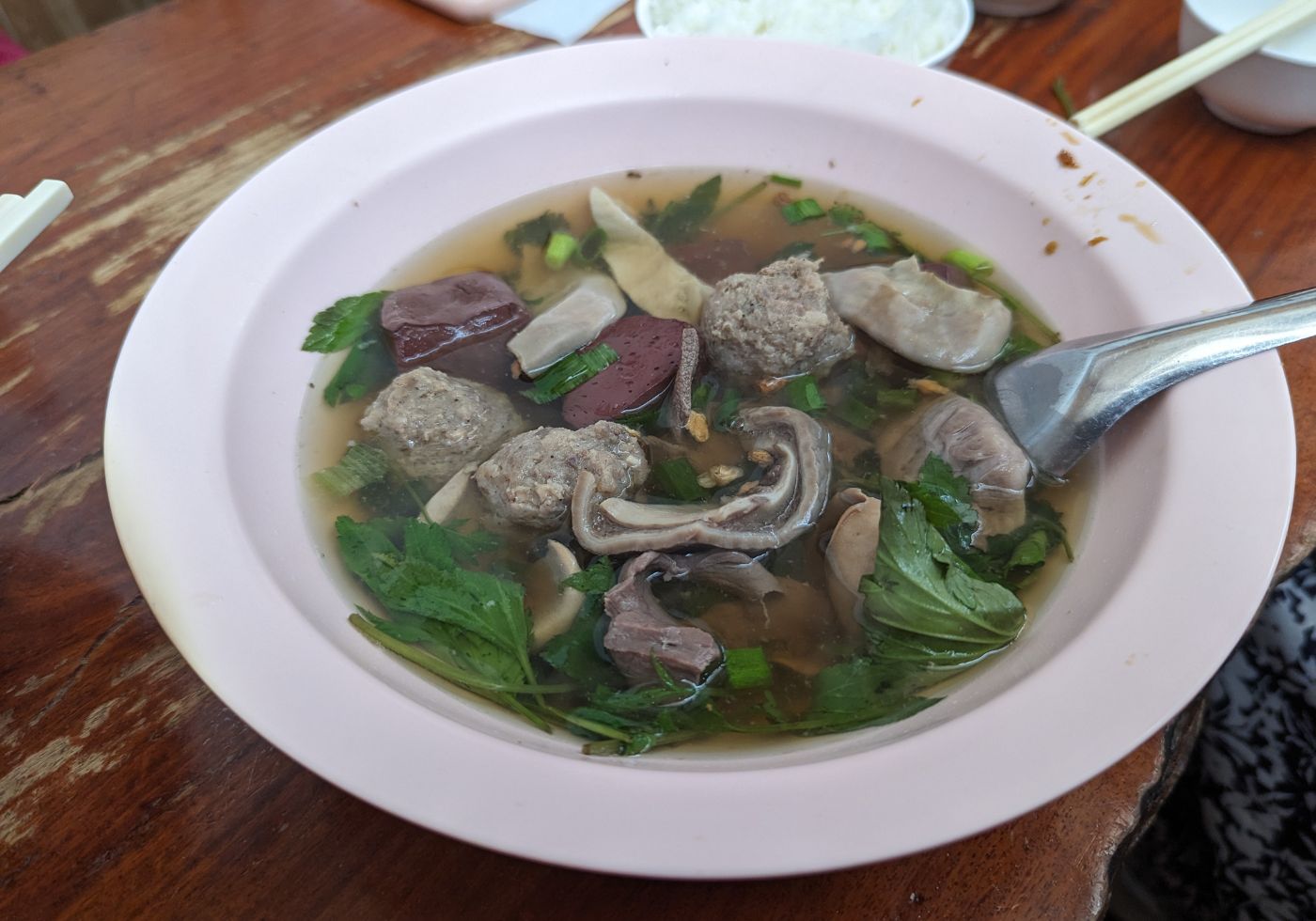 【泰國美食】Saharodh Pork Blood Soup - 品嘗道地的豬血湯