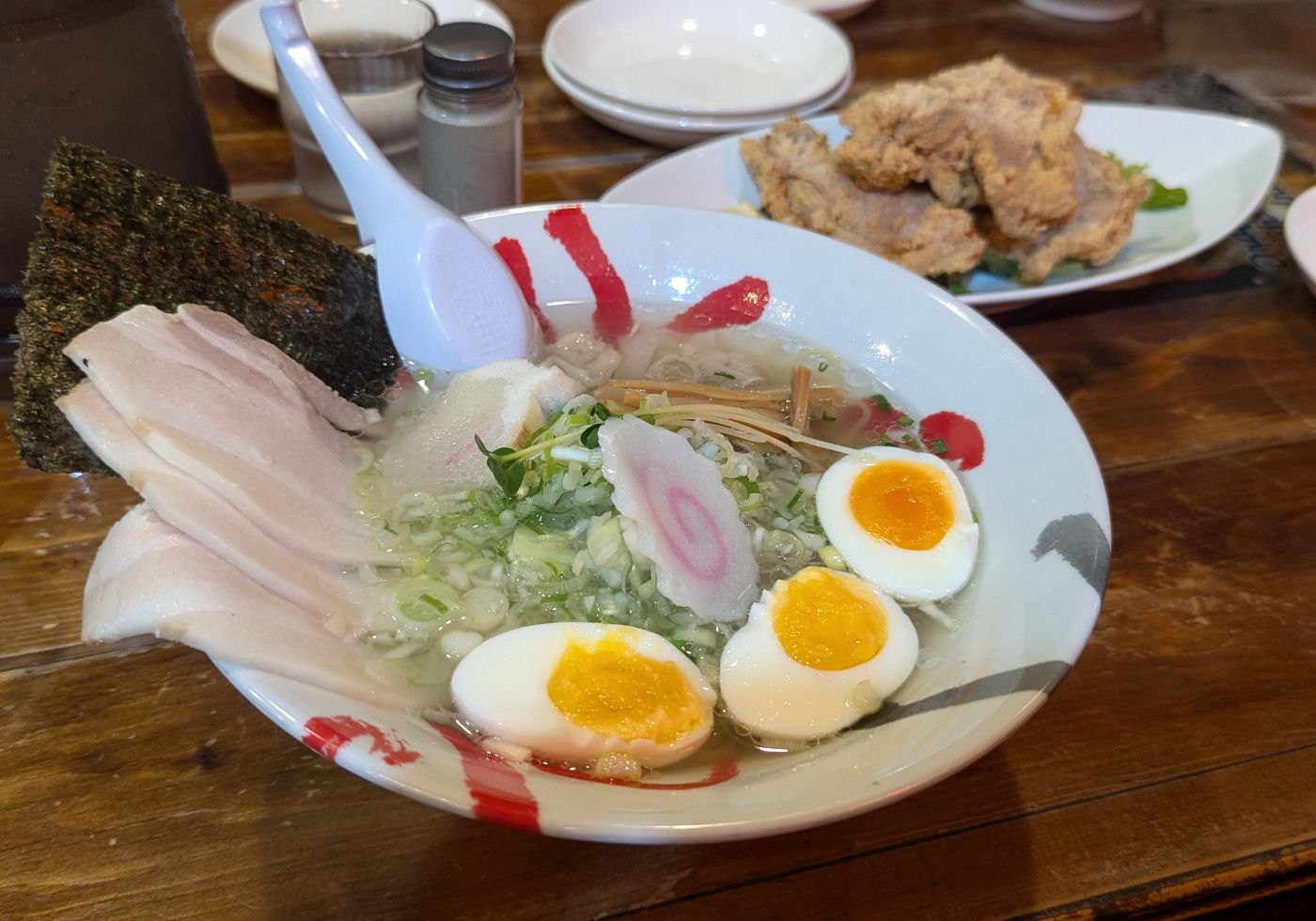【日本美食】北海道函館 味彩鹽拉麵 - 好吃的清爽拉麵