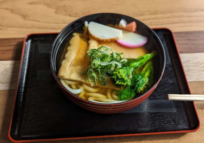 【日本美食】河岸餐廳 龜山家 – 在寒冷的河岸旁享受熱食超舒爽