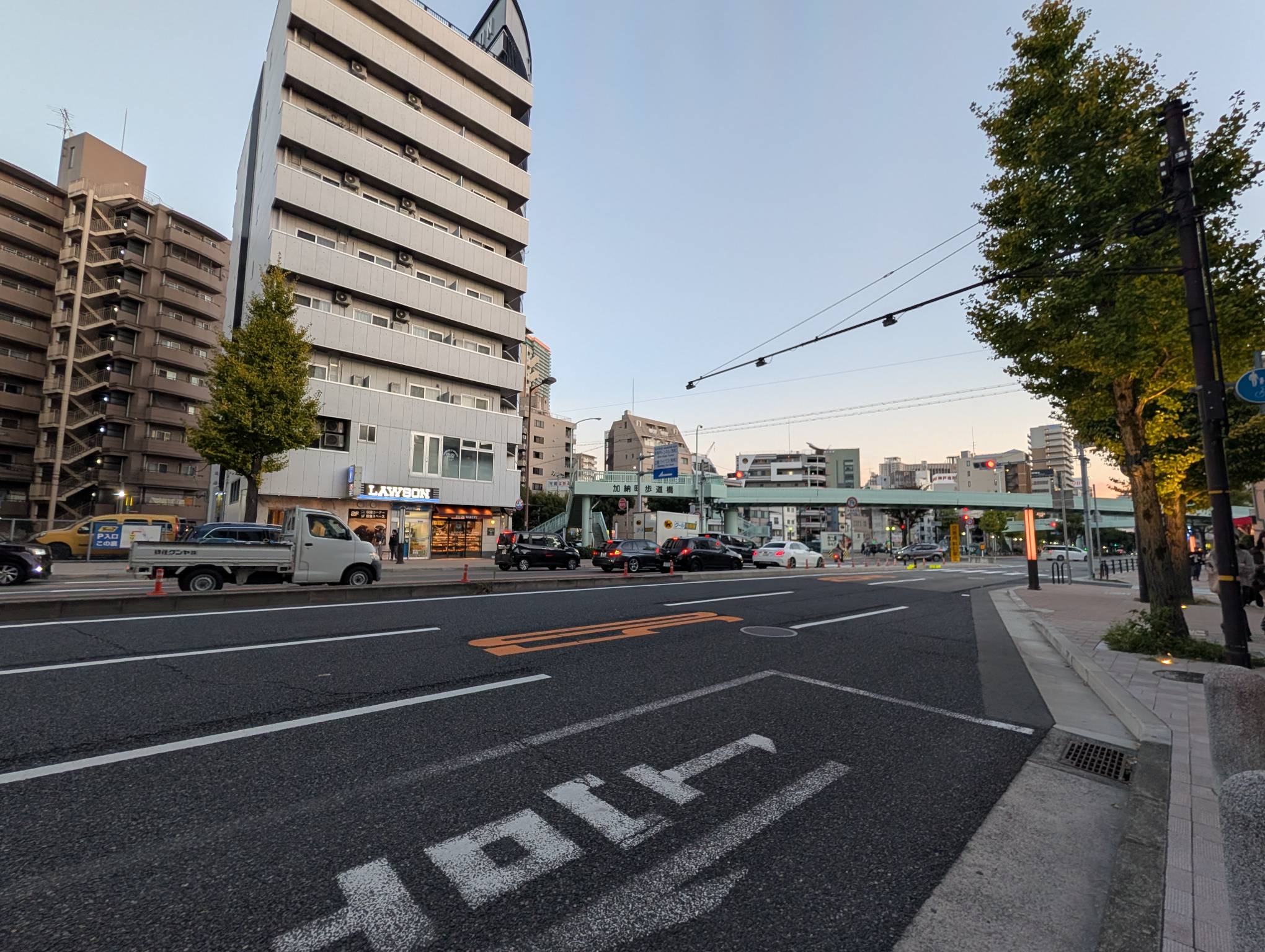 等待18號系統公車