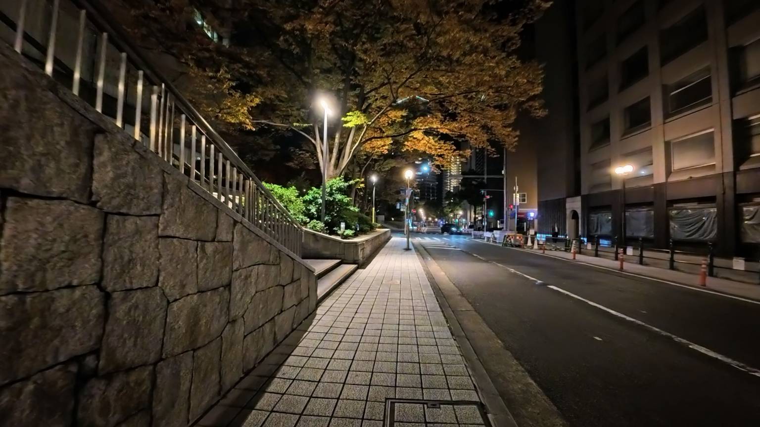 散步尋找市政府大樓中