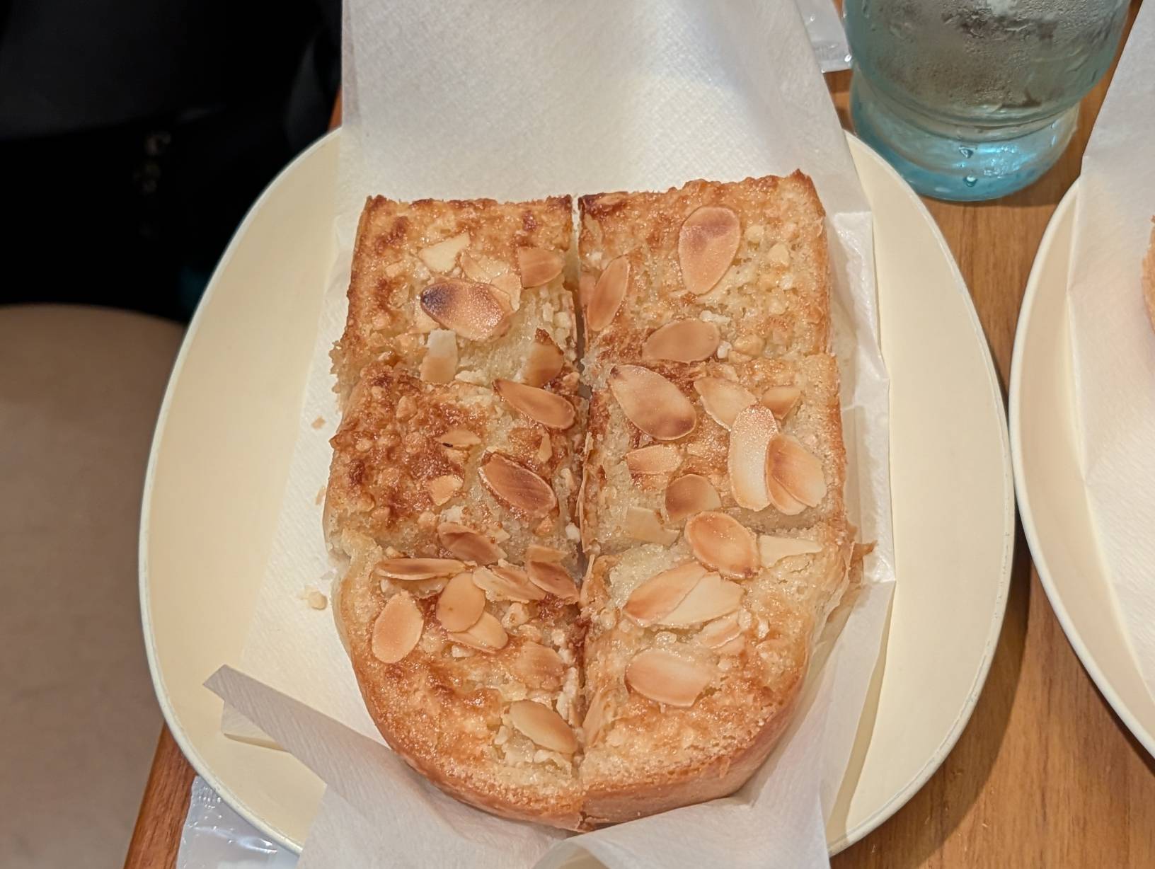 杏仁吐司