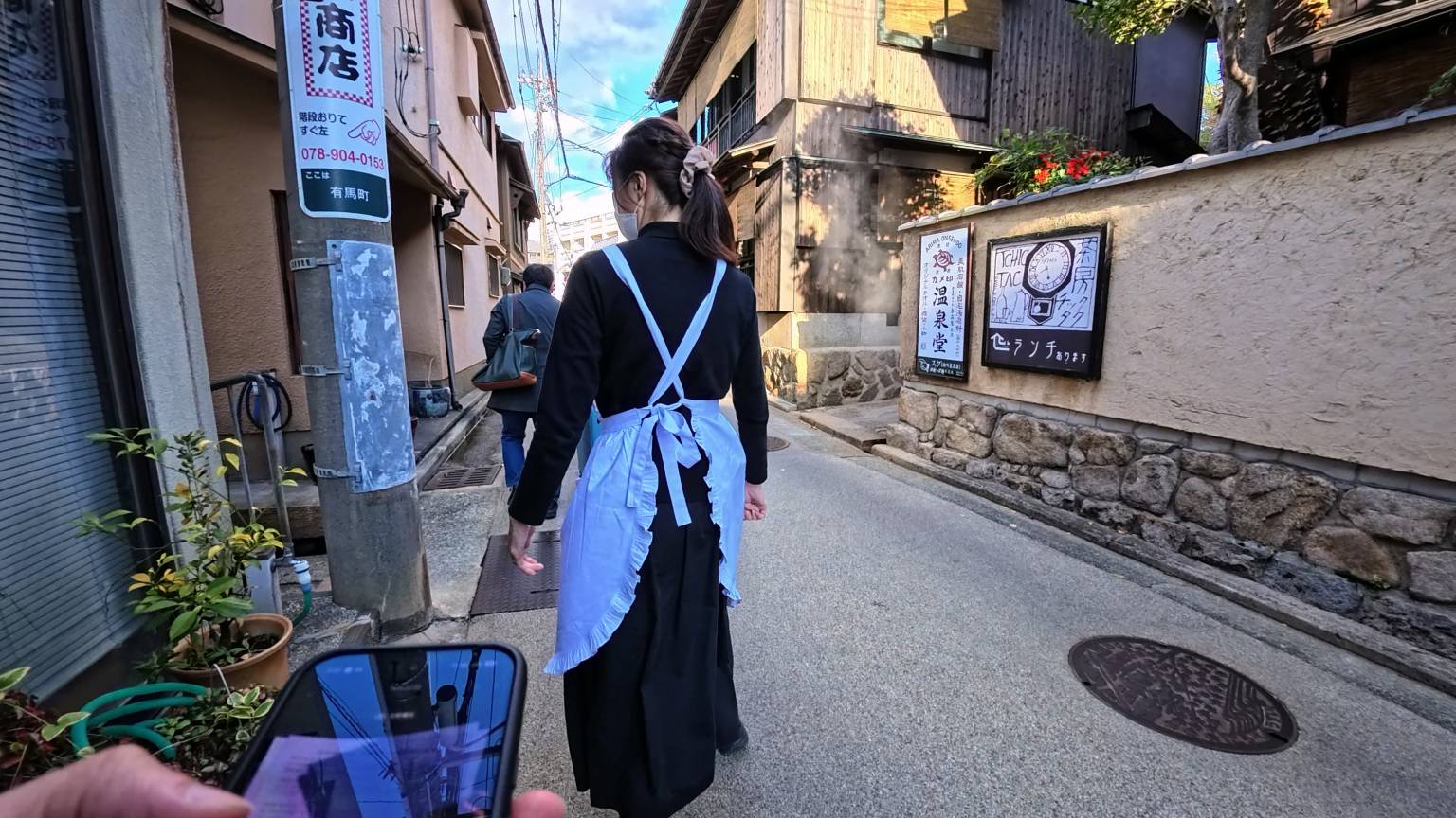服務人員親切的案內
