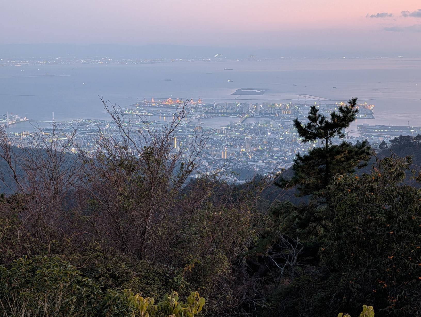 夕陽快落下時路過的景色
