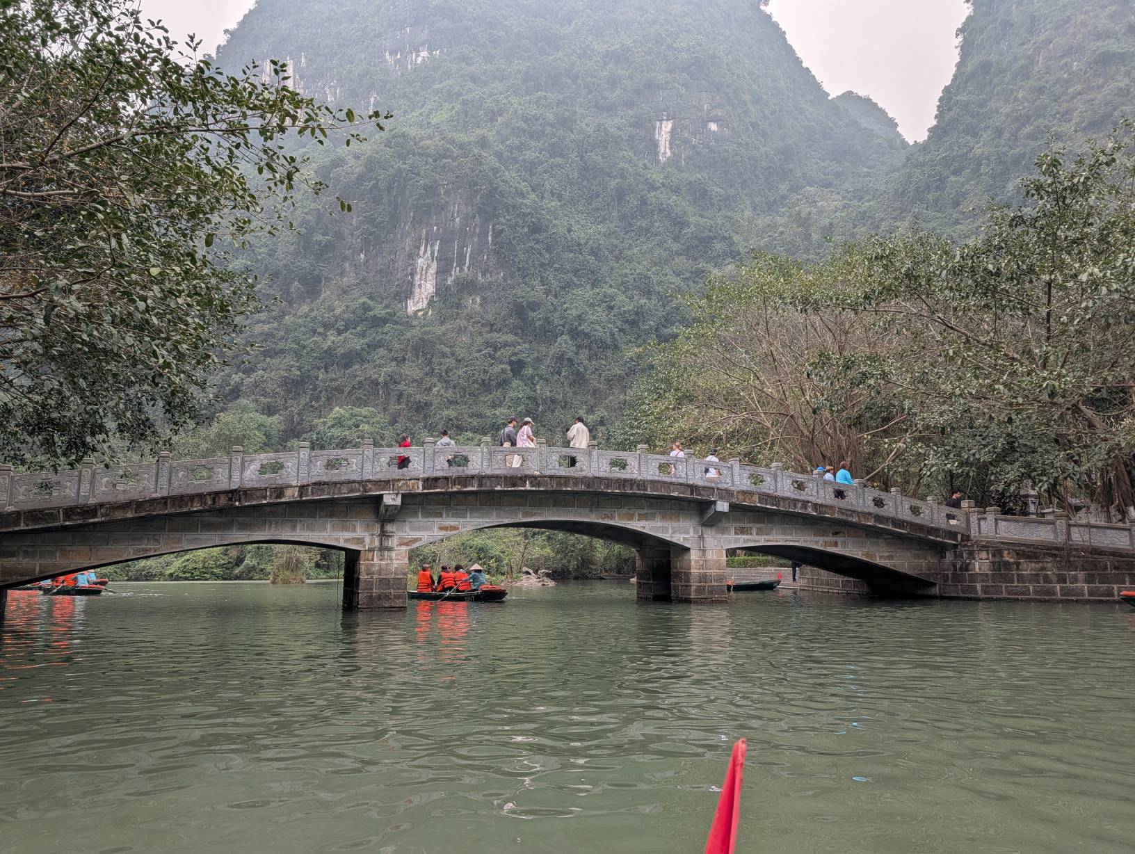 小橋河水
