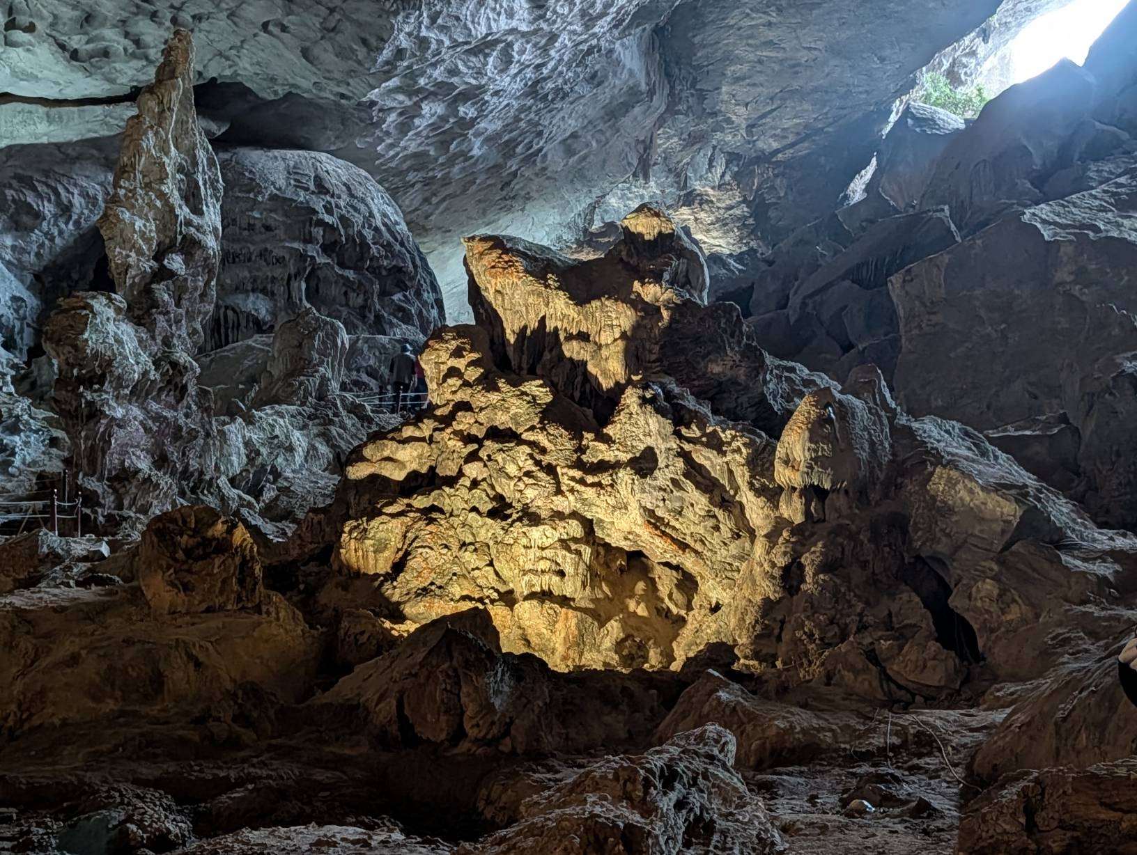 【越南旅遊】北越下龍灣 - 享受自然美景的跟團五日遊