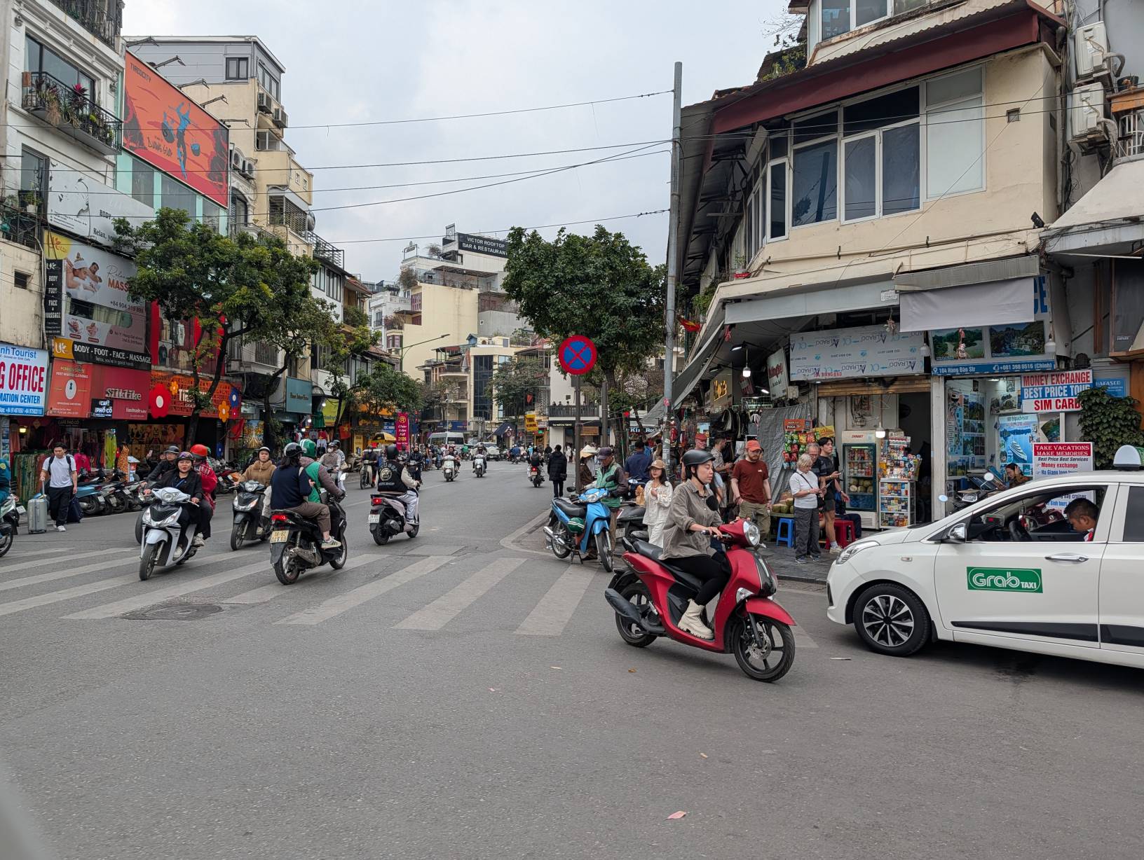 一邊吹風一邊欣賞街景