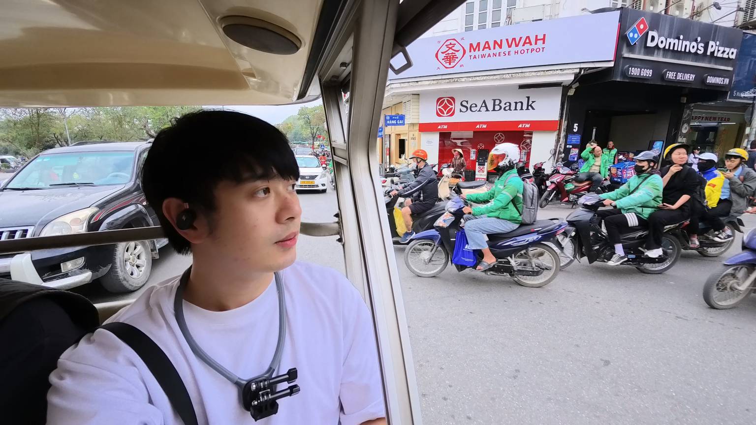 一邊吹風一邊欣賞街景