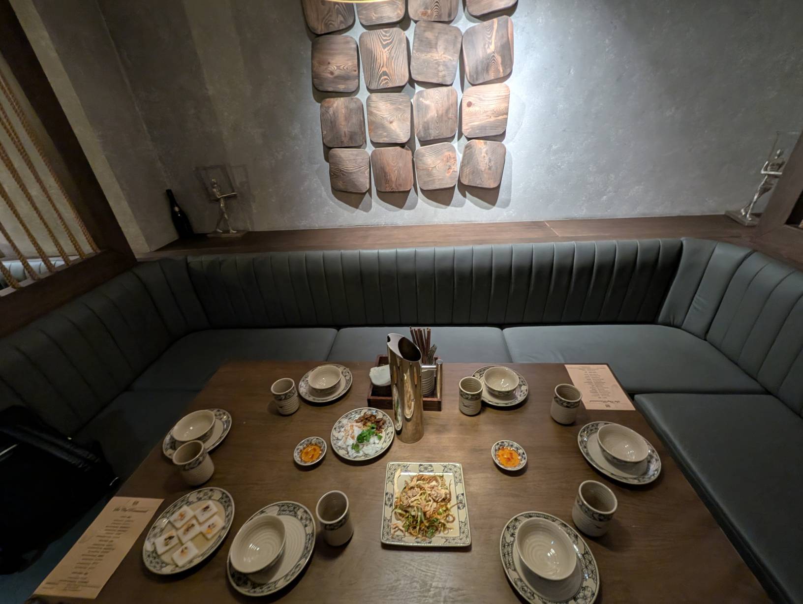 餐桌