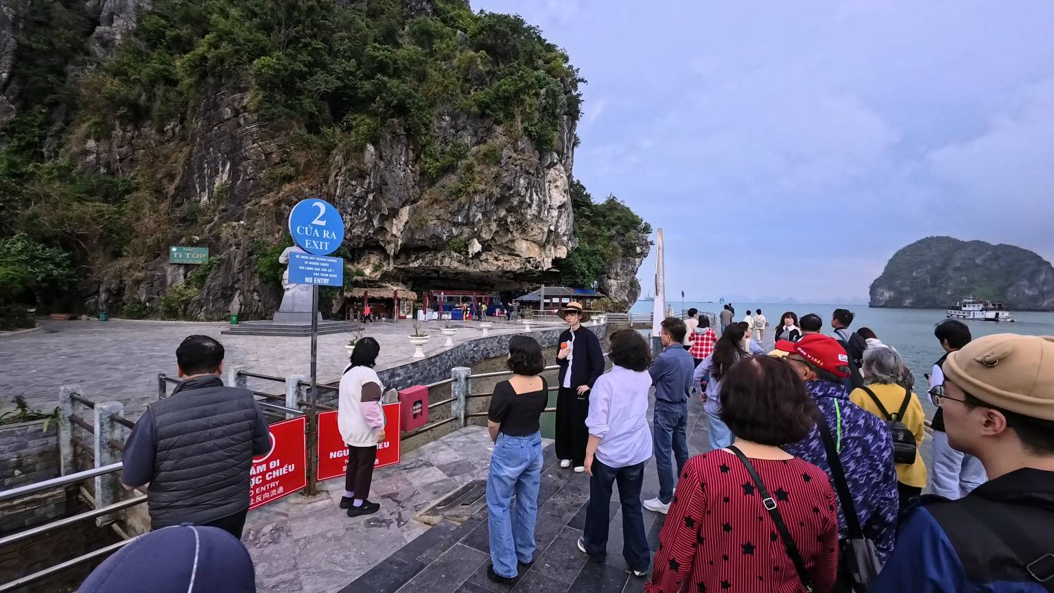 抵達英雄島