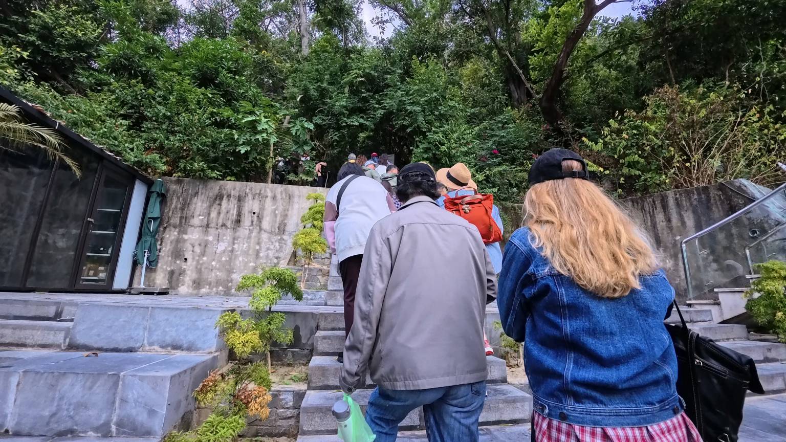登山入口