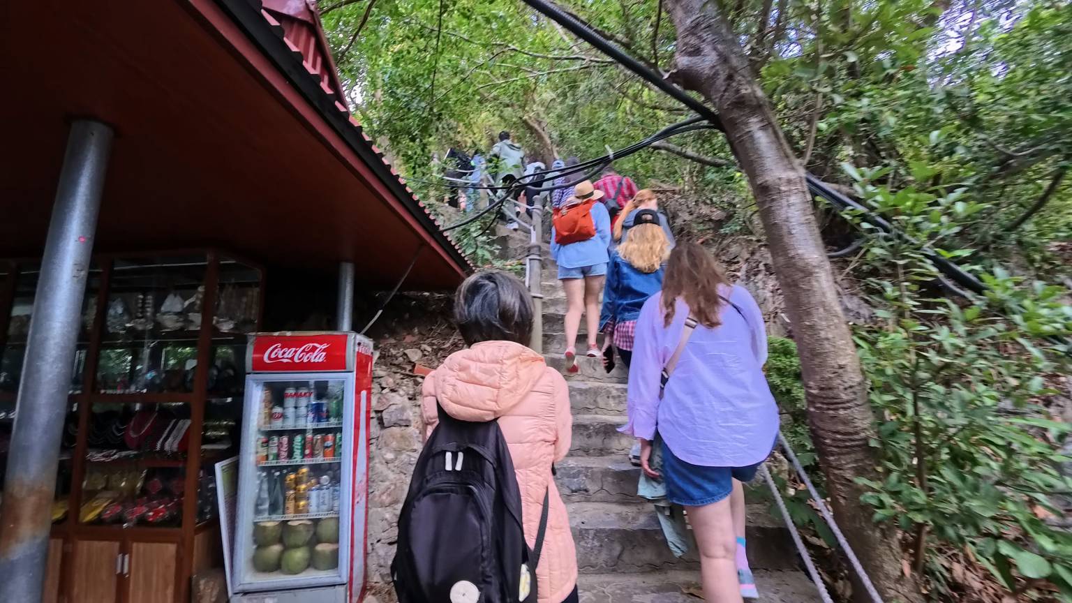爬山加油