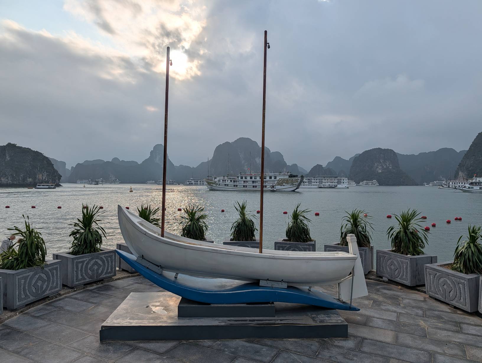 看起來像是升旗的造景