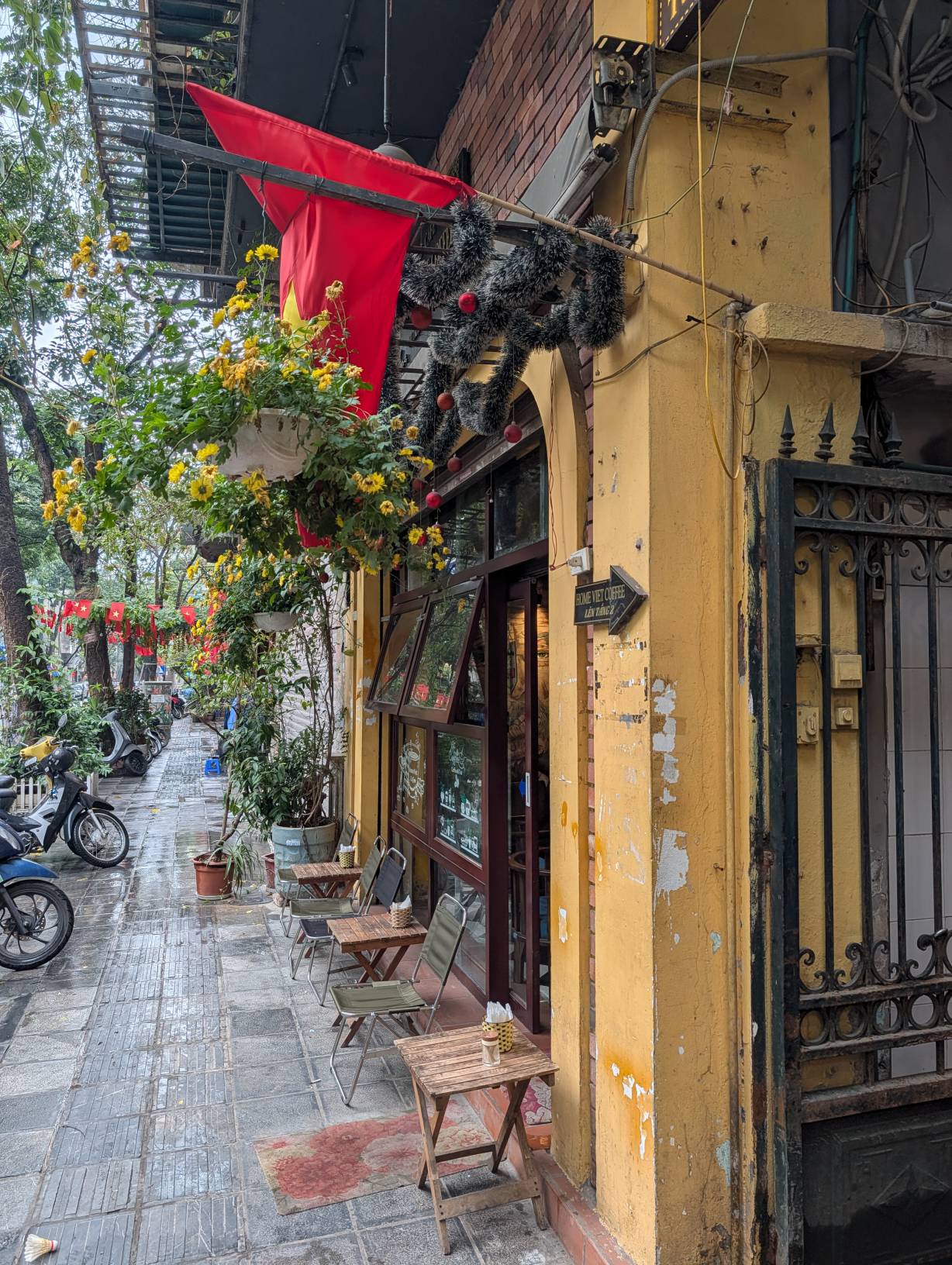 還滿漂亮的店面